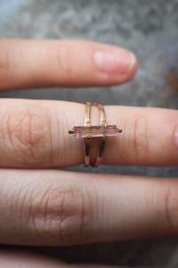 Bague en argent sterling 925 avec tiges de tourmaline naturelle brute, tourmaline verte pastèque, pierre de naissance d'octobre - Product Image 3