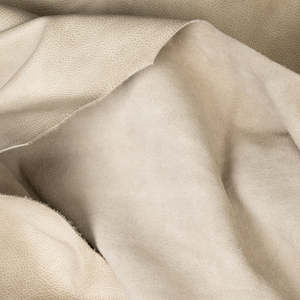 Cuir grainé beige de haute qualité, cuir naturel souple, idéal pour chaussures de luxe, sacs à main, portefeuilles, projets de bricolage haut de gamme. - Product Image 4