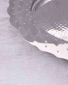 Plateau Organisateur Métallique Doré Fait Main de Qualité Supérieure pour Accessoires de Cuisine, Essentiels de Table, Rangement de Salle de Bain, Bureau et Décoration - Product Image 2