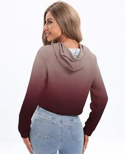 Sweat à capuche court pour femme avec logo personnalisé, effet ombré, en mélange de coton doux - Product Image 6