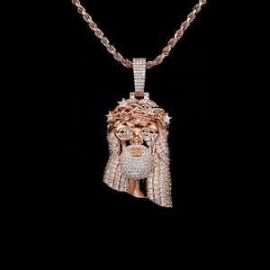 Collar de fiesta unisex de plata 925 con colgante de Jesús con incrustaciones de moissanita VVS de corte brillante y engaste de bisel en oro rosa de Luxira Jewels - Product Image 2