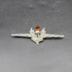 Broche Épingle à Kilt Vintage Écossaise 1950 Motif Thistle Tressage Celtique 76mm de Long Cristal Orange Citrine - Product Image 2
