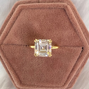Cautivador Anillo de Compromiso Solitario con Diamante Blanco Corte Asscher, con Doble Garra, Piedra Única, Joyería de Oro Sólido - Product Image 6