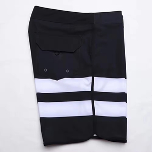 Shorts d'été pour hommes, tendance, adaptés au streetwear décontracté, à la plage et à la mode quotidienne. - Product Image 3