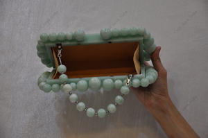 กระเป๋าคลัทช์ประดับลูกปัดเรซิ่นทำมือสุดหรูสำหรับงานเลี้ยงตอนเย็น พร้อมขอบประดับมุกสำหรับผู้หญิง - Product Image 5