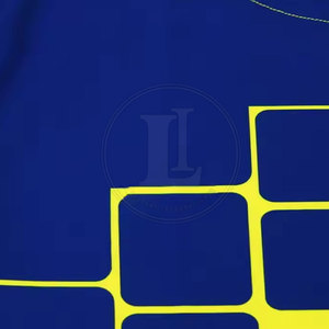 Tenue de football respirante à prix abordable, service OEM, tissu doux, design personnalisé, best-seller pour la vente en ligne - Product Image 4