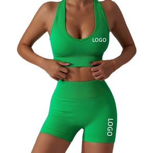 Conjuntos de yoga de verano para mujer con logo personalizado, ropa deportiva para gimnasio, conjunto de bra y pantalones cortos. - Product Image 1