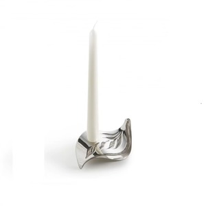 Porte-bougie en métal élégant de style antique avec nœud papillon pour les thèmes d'intérieur modernes et industriels - Product Image 3