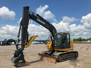 Excavatrice sur chenilles 135G LC 2017, conçue pour des travaux de terrassement et d'excavation efficaces - Product Image 3