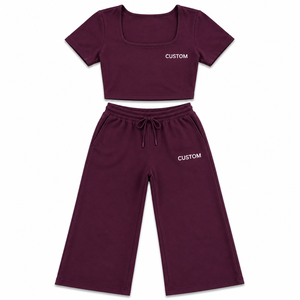 Conjunto Deportivo de Dos Piezas para Mujer: Camiseta Ajustada con Cuello Cuadrado y Pantalones Anchos con Cintura Ajustable, Ropa Deportiva para Gimnasio - Product Image 3
