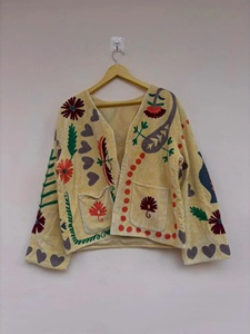 Veste en velours de coton brodée à la main pour femme, style ethnique bohème, coupe régulière, motif floral, col montant, pour l'hiver, vêtement d'extérieur artistique et tendance - Product Image 1