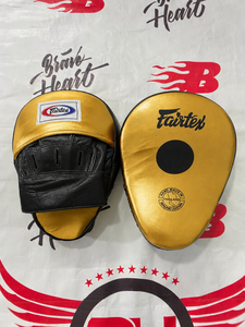 นวมซ้อมมวยหนังแท้ Fairtex สำหรับการฝึกซ้อมระดับมืออาชีพและการฝึกต่อยมวย น้ำหนักเบา สำหรับฝึกเตะ - Product Image 4