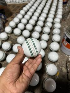 Premium Grade White Leather Confirming To Mcc Regulations Top Quality 5 1/2 Oz Cricket <b>Ball</b> 50 Overs Hot Sale Leather Hard <b>Ball</b> - Product Image 2