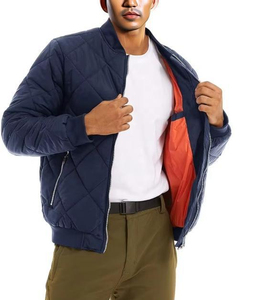 Chaqueta Bomber de Invierno para Hombre ARTIZ INTERNATIONAL, 100% Poliéster Ecológico, Cortavientos, Cuello en V, Cierre de Cremallera, Corte Regular - Product Image 3