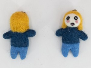 ของตกแต่งรูปเด็กผู้หญิงผมเหลืองทำจากผ้าสักหลาดแบบขายส่ง น่ารัก หลอนๆ สำหรับตกแต่งวันฮาโลวีน ชุดของขวัญ - Product Image 3