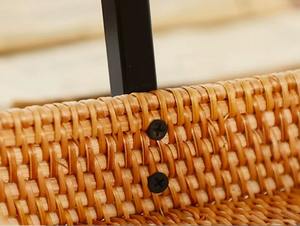 Plateau élégant en rotin tressé à la main avec poignée en métal, plateau de service décoratif pour le pain, les collations, les fruits ou la décoration de table - Product Image 2