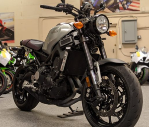 ซูเปอร์เซลส์ รถมอเตอร์ไซค์ XSR900 890 ซีซี DOHC เครื่องยนต์ 3 สูบเรียง ราคาสุดคุ้ม พร้อมส่ง 4 คัน - Product Image 1