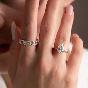 แหวนหมั้นเพชรโมอิสซาไนต์ทรงลูกแพร์ ทองคำแท้ 14k สีเหลือง แหวนสัญญา แหวนแต่งงานสำหรับผู้หญิง - Product Image 4