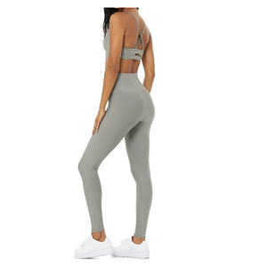 Conjunto de Yoga de 2 Piezas para Mujer, Hecho en Pakistán, de Alta Calidad, Diseño Sólido, Tela Transpirable, Absorbe el Sudor, con Cintura Elástica - Product Image 3