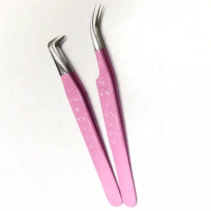 Pinzas para Cejas Curvas de Acero Inoxidable DANTRIC IMPLANTS T-005 con Punta Puntiaguda, Mango Cómodo de Color Rosa, Estilo Moderno - Product Image 3