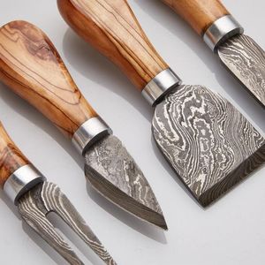 Cuchillo de Cocina Multiusos de Acero Inoxidable con Botón de Presión, Borde Dentado y Mango de Madera para Carne, Pescado, Verduras y Frutas - Product Image 6