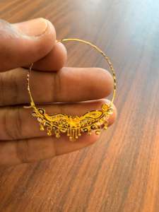 Anillo de nariz de oro macizo de 22k, joyería nupcial tradicional india, diseño de aro con esmalte floral de pavo real, tamaño grande, alambre para perforación. - Product Image 5