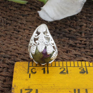 แหวนพลอยรูบี้โซไซต์ธรรมชาติ เงินแท้ 925 แหวนพลอยสีเขียวและสีแดง รูบี้โซไซต์ เครื่องประดับผู้หญิง ขายส่ง - Product Image 5