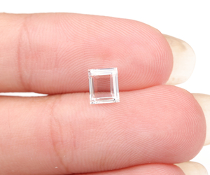 เพชรคุณภาพสูง รับรองโดย IGI น้ำหนัก 0.80 กะรัต ความสะอาดระดับ VVS-VS สี E,F รูปทรงบาแกตต์ เพชรเลี้ยงในห้องปฏิบัติการเจาะรูด้วยเลเซอร์ - Product Image 6