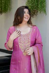 Ensemble haut et bas en viscose brodée KF 4093 pour femmes, avec doublure en coton et dupatta jacquard, tenue traditionnelle indienne pour les fêtes - Product Image 6