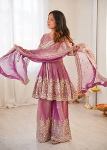 Salwar Kameez Rosa para Mujer, Bordado con Lentejuelas, Tradicional Indio-Pakistaní, para Graduación, Bodas y Fiestas, en Seda Fandy de Dos Tonos - Product Image 2