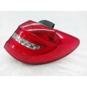 Luz Trasera Derecha Usada Clase B A2468200664 - Product Image 1