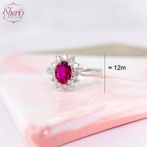 Anillo de Oro Blanco Sólido de 18K para Mujer, con Rubí de Corte Brillante y Halo de Diamantes, Diseño Diana Ovalado, de Sheri Jewels, para Fiestas y Eventos - Product Image 2