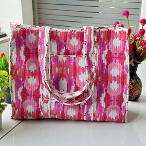 Bolso tote acolchado de algodón hecho a mano con estampado floral vintage, cierre de cremallera, para invierno, primavera y verano, con logotipo personalizado, ecológico, para mujer. - Product Image 1