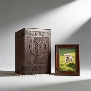 Modern El Yapımı Özelleştirilebilir Ahşap Oymalı Haçlı Kremasyon Kutuları Yetişkin Kediler Köpekler İçin Oymalı Haçlı Dayanıklı Anıt Tabutu - Product Image 2