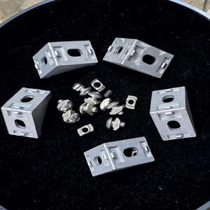 Supports d'angle intérieurs finition naturelle 20 30 40 trous en laiton usinés CNC par électroérosion à fil de précision - Product Image 2