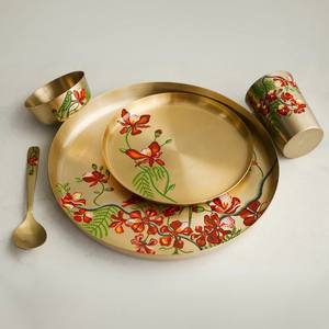 Service de table en métal Kansa pour 4 personnes avec kit d'ustensiles, compatible lave-vaisselle - Magnifiquement fabriqué à la main, collection traditionnelle Gulmohar - Product Image 2