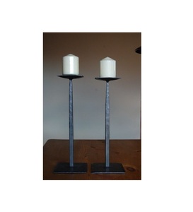 Candelabro clásico de hierro diseñado para decoración interior tradicional, mesa de comedor y exhibición en estantería - Product Image 5