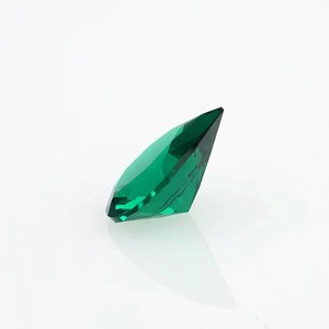 Pierre précieuse verte émeraude de laboratoire, taille poire, minérale naturelle, pour la fabrication de bijoux - Product Image 5