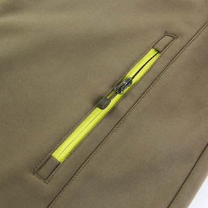 Chaquetas tácticas softshell ecológicas de tamaño personalizado para hombre, impermeables, transpirables, con cierre de cremallera. - Product Image 6