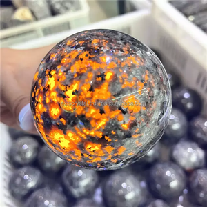 Esfera de Yooperlite brillante para la paz interior, piedra curativa de Reiki Natural, creación de espíritu libre, UV fluorescente, increíble - Product Image 1