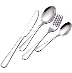 Ensemble de couverts en métal finition noire mate, design minimaliste, couverts durables pour la restauration - Product Image 3