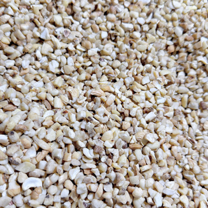 Santigo Cashew <b>Nuts</b> Kaju Broken Kaju In Bulk Custom Packaging <b>Kernel</b> Cashew <b>Nuts</b> - Product Image 1