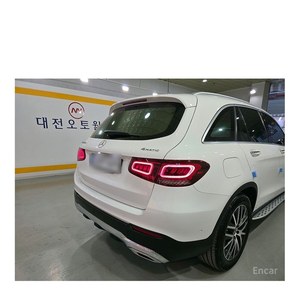 Mercedes-Benz Clase GLC GLC220 d 4MATIC Abril 2022 48,606 km Diésel Transmisión Automática Volante a la Izquierda Cámara Trasera - Product Image 5
