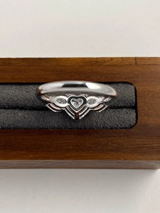 แหวนเพชรรูปหัวใจ 2 กะรัต สร้างในห้องปฏิบัติการ ทองคำขาว 14K แหวนหมั้นและแต่งงาน รับรองโดย IGI ความใส VS+ ดีไซน์หรูหรา - Product Image 6