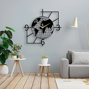 Reloj de pared negro con diseño de globo terráqueo, ideal para sala de estar y estudio, agrega decoración con temática mundial y uso educativo, procedente de la India. - Product Image 5