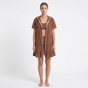 Robe de plage à capuche pour filles avec logo personnalisé, 100 % polyester, manches courtes, fermeture éclair sur le devant, ourlet à volants, tenue de plage et de piscine mignonne, fournisseur - Product Image 4