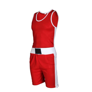 Conjunto de pantalones cortos de boxeo rojos con ribete blanco y cinturón para entrenamiento, cómodos, de poliéster, aptos para todas las estaciones - Product Image 4