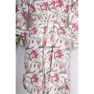 เดรสผู้หญิงผ้าฝ้ายพิมพ์ลายดอกไม้ ระบายอากาศได้ดี เป็นมิตรกับสิ่งแวดล้อม 100% แขน 3/4 คอวี ติดกระดุม ทรงเข้ารูป สำหรับงานกลางคืน งานทางการ เซ็กซี่ - Product Image 6