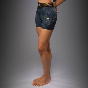 Conjunto de Pantalones Cortos y Top de MMA para Mujer UFC Zenith by Venum, Auténtico, para la Noche de Combates, Pantalones Cortos de Campeona para Mujer, Corte Ajustado, Vale Tudo - Product Image 3