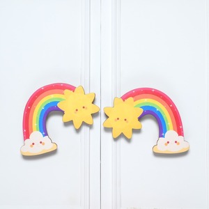 Poignée de porte en bois pour enfants, poignées de meuble en bois durables de haute qualité, motif arc-en-ciel, pour armoire et commode, installation facile - Product Image 1